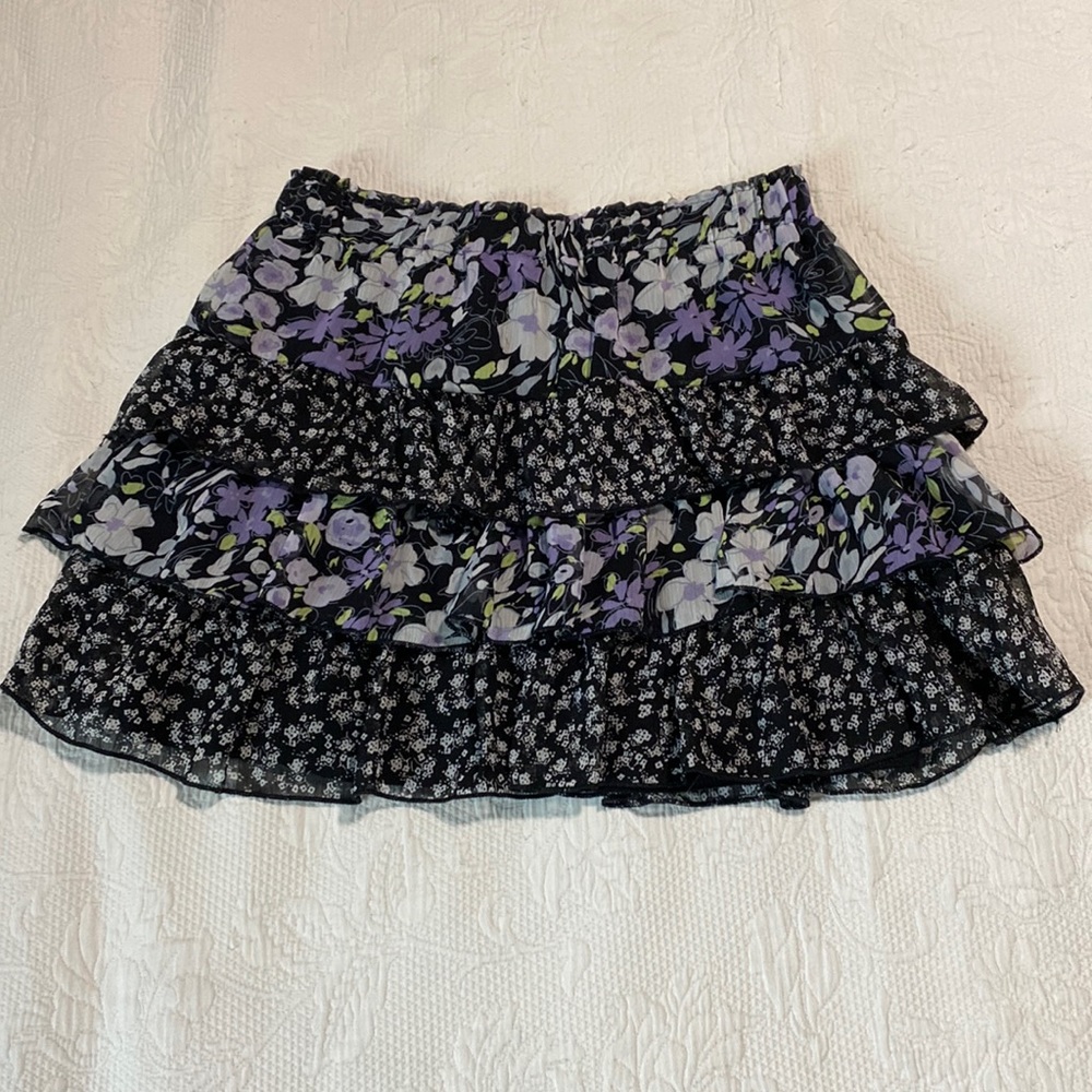 Maurices floral tiered mini skirt size Small